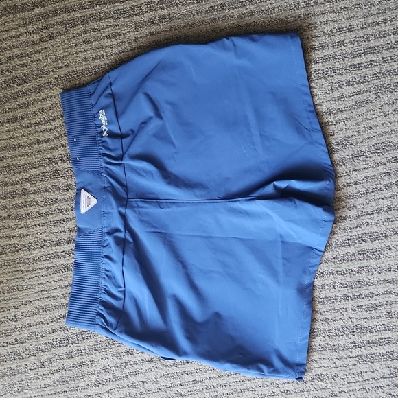 Columbia PFG Shorts Size Medium - Picture 2 of 6